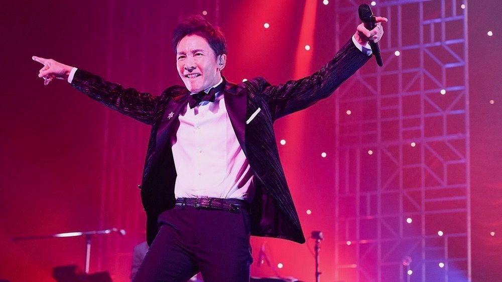 郷ひろみさんが、移り変わる時代のなかで輝き続ける理由（写真：大平晋也）