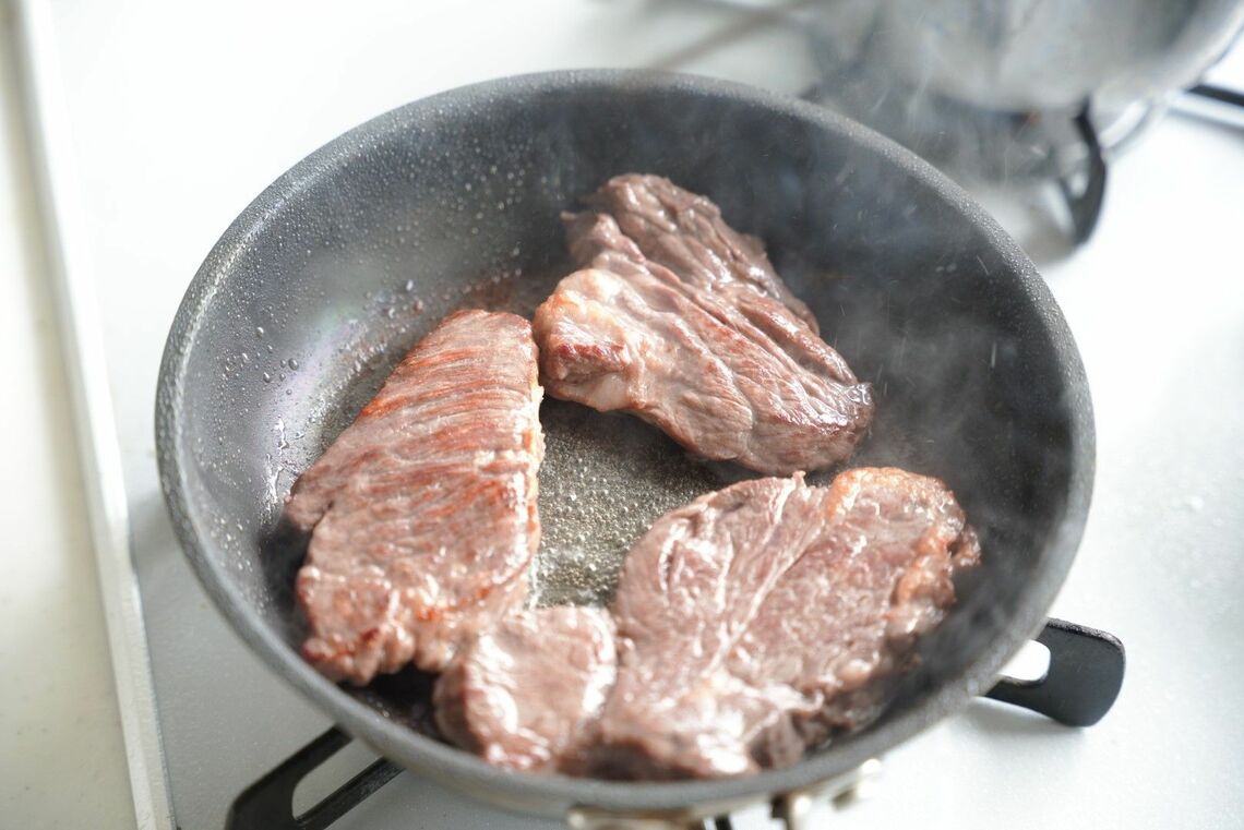 焼けてきた肉