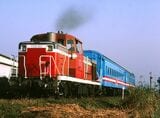 第三セクターの樽見鉄道ではDE10形（TDE10形）が旧型客車を牽引する通勤列車が運転されていた（撮影：南正時）