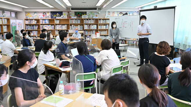 先生は夏休みに学ぶ｢脱校内｣研修の気になる中身