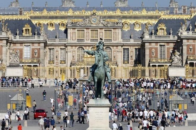 あのベルサイユ宮殿が高級ホテルを計画