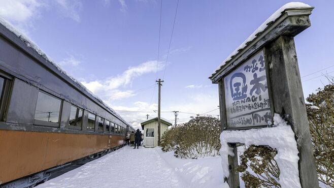 真冬に本領発揮する､｢津軽鉄道｣の名物車両たち