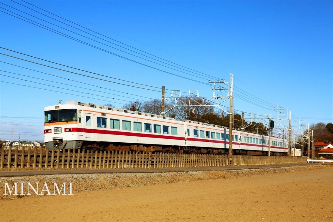 東武宇都宮―浅草間を結んだ350型の特急「しもつけ」（撮影：南正時）