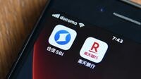 住信SBIと楽天にみる､ネット銀行の｢稼ぎ方｣ 時価総額は2000億～3000億円と上位地銀なみ