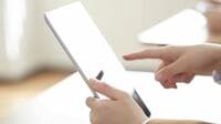 ゲーム三昧？タブレット端末導入が招く授業崩壊
