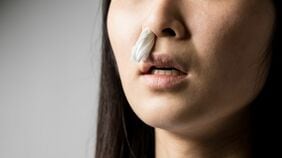 大人の鼻血は危険？83歳医師が解説｢病気の兆候｣