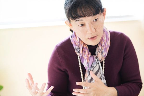 彼女や妻の昇進・昇格や年収アップを喜べない男性とは長続きしない（写真：Woman type）