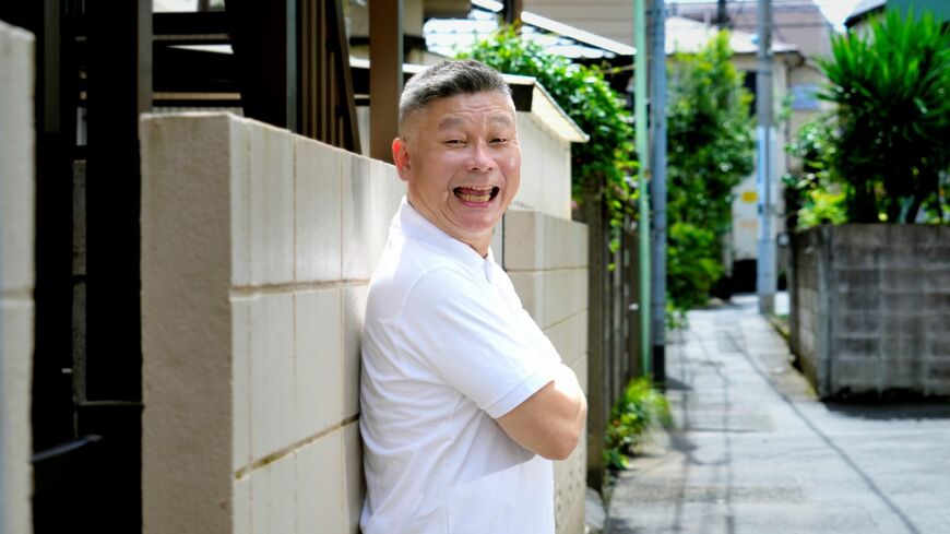 「売れない芸人」コラアゲンはいごうまんさん。彼がコロナ禍でも芸人として生きていける秘訣とは？（写真：梅谷秀司）
