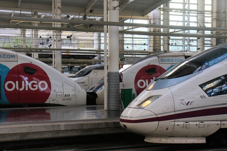 スペイン国内でしのぎを削るAVEとOuigo（撮影：橋爪智之）