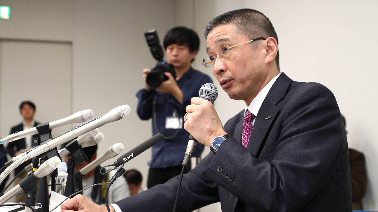墜ちたカリスマ 日産ゴーン会長逮捕の衝撃 経営 東洋経済オンライン 社会をよくする経済ニュース