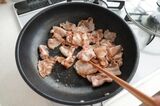 焦げ目のついた豚肉