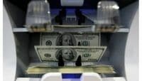 NYでドル上昇､2015年もドル高予想 日米2年債利回りの差は0.74ポイントに