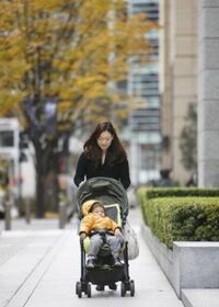 産めよ育てよ、働けよ！？ ワーキングマザーバブルがやってきた