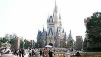 東京ディズニー、30周年待たず過去最高 ダメ押しはスプリングヴォヤッジ前倒し