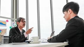 交渉の場で相手を非難することで失うものはあまりに大きい　私たちがついやりがちな非難と正当化の結末とは