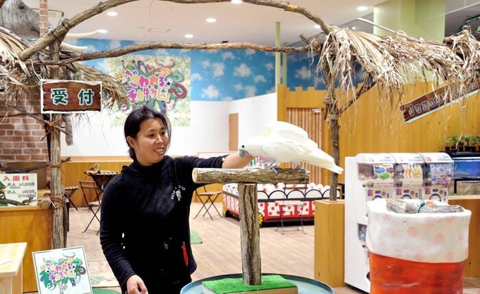 触れる動物園など、体験型施設も導入した
