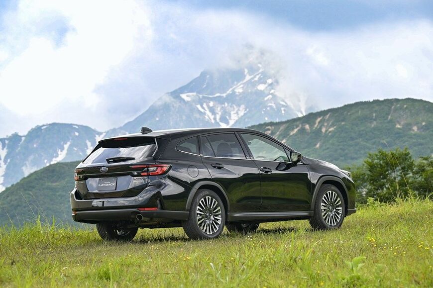 新たに追加されたスバル「レヴォーグ レイバック」のS:HEVモデル（写真：SUBARU）