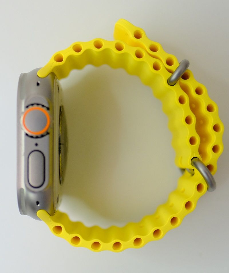 Apple Watch Ultraとイエローオーシャンバンド