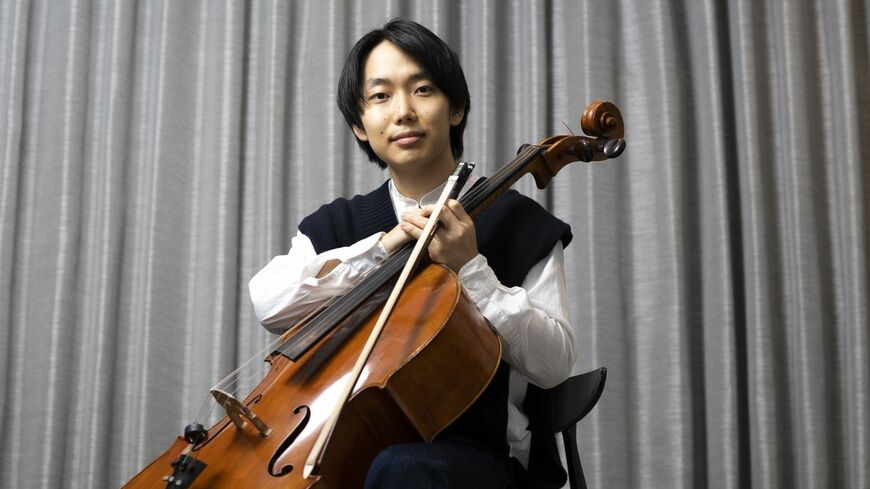 チェリストの佐藤晴真氏