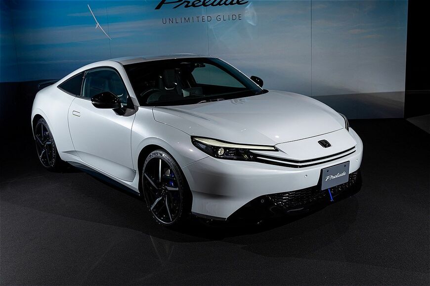 ホンダアクセスが開発した純正アクセサリーを装着したホンダ新型「プレリュード」