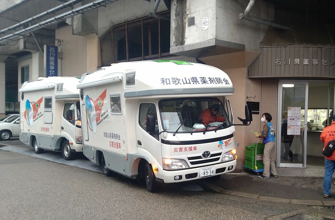 能登半島地震で派遣された移動薬局車（筆者撮影）