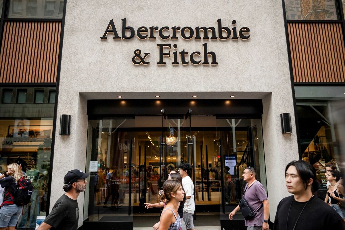 アバクロ､5〜7月の既存店売上高はアナリスト予想を上回る｜会社四季報 