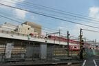 奥が大師線から地上の引き上げ線に移った
