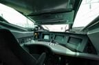 10号車の運転席