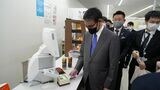 コンビニを訪れる河野太郎出デジタル相