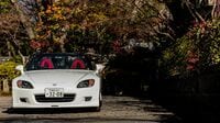 今が買い時!?ホンダ｢S2000｣FRオープンの刺激 官能的な超高回転ユニットの咆哮に酔いしれる