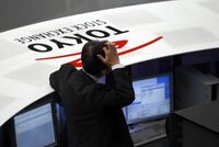 前場の日経平均､約10か月ぶり1万8000円回復 自動車株など堅調､買い一巡後は伸び悩む