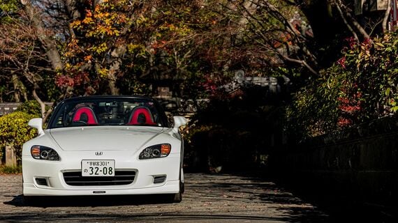 1999年4月15日、新時代のリアルオープンスポーツカーとして登場したホンダ「S2000」