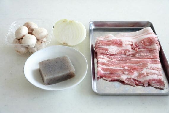 豚バラ肉ソースの材料