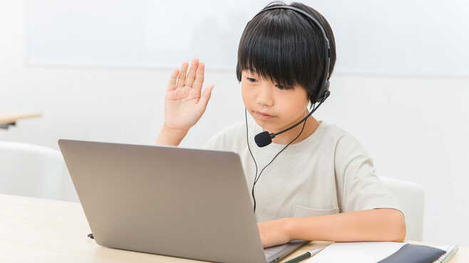 オンライン授業の効果的な仕方とは？上手な活用方法や注意点を解説