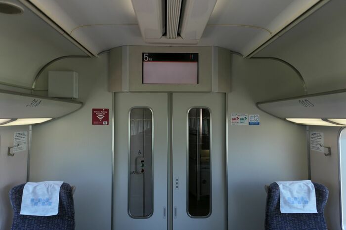 車いす対応席のある車両の客室扉は両開き