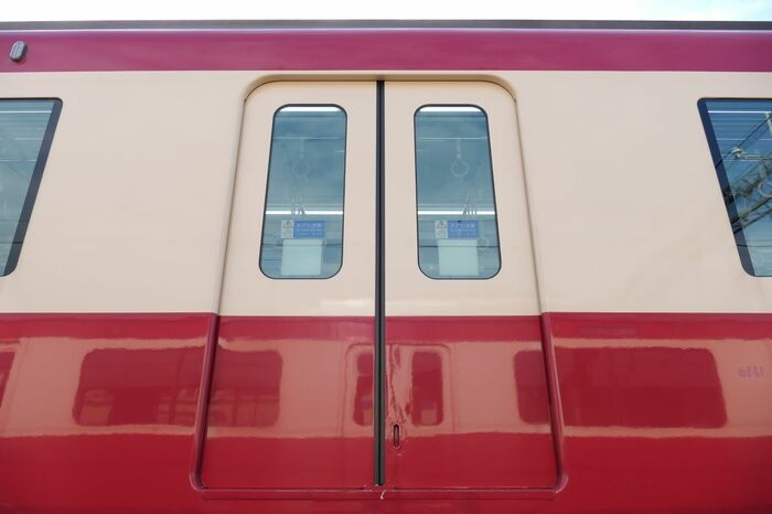 アルミ車のドア