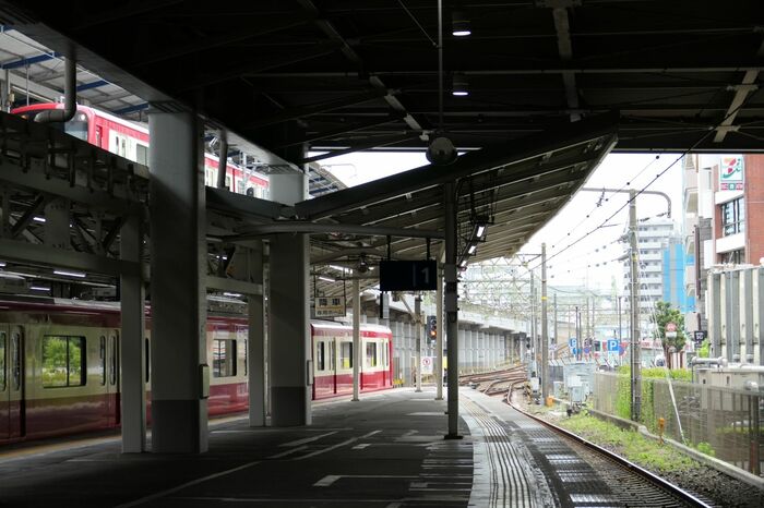 1階と2階、両方に電車が停まる