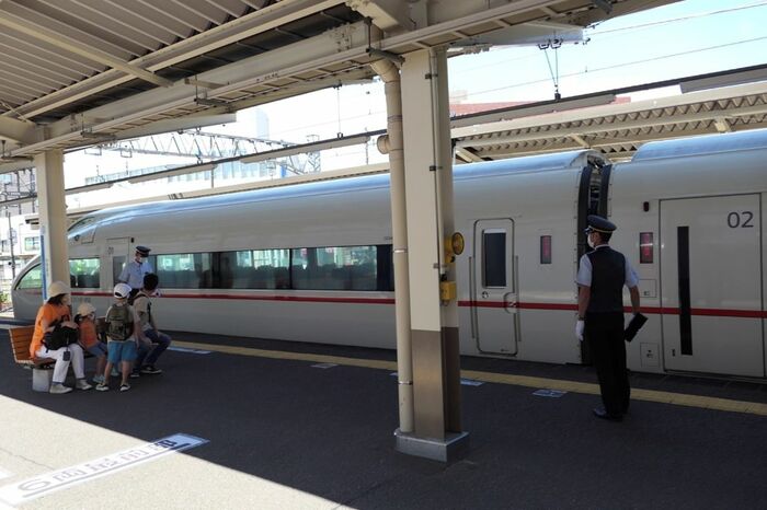 伊勢原駅のVSE