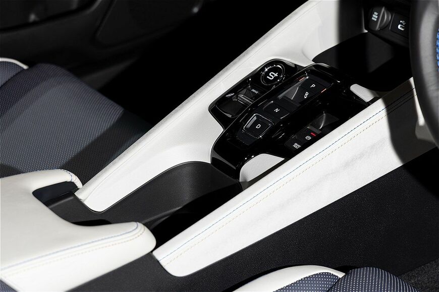 ホンダの新型「プレリュード」（写真：三木 宏章）