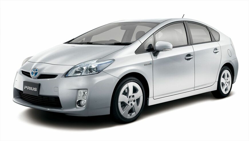 2009～2015年に販売された3代目プリウス（写真：トヨタ自動車）