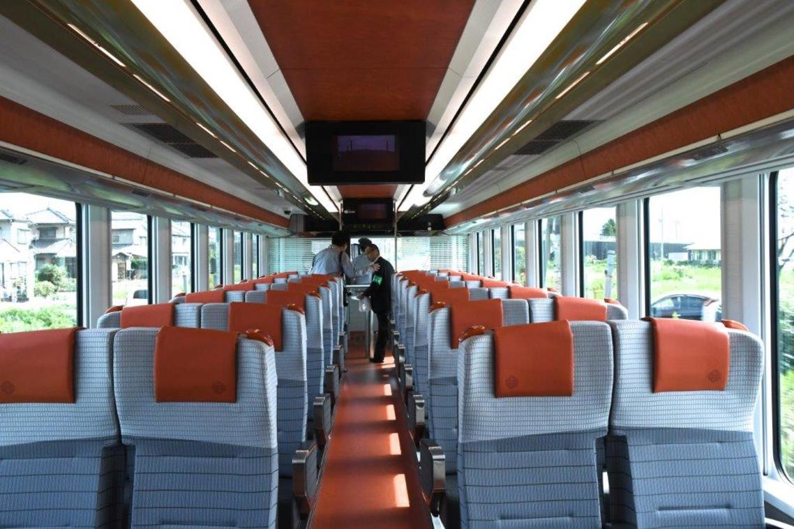 過剰装飾なし Jr東の観光列車は新基準になる 特急 観光列車 東洋経済オンライン 社会をよくする経済ニュース