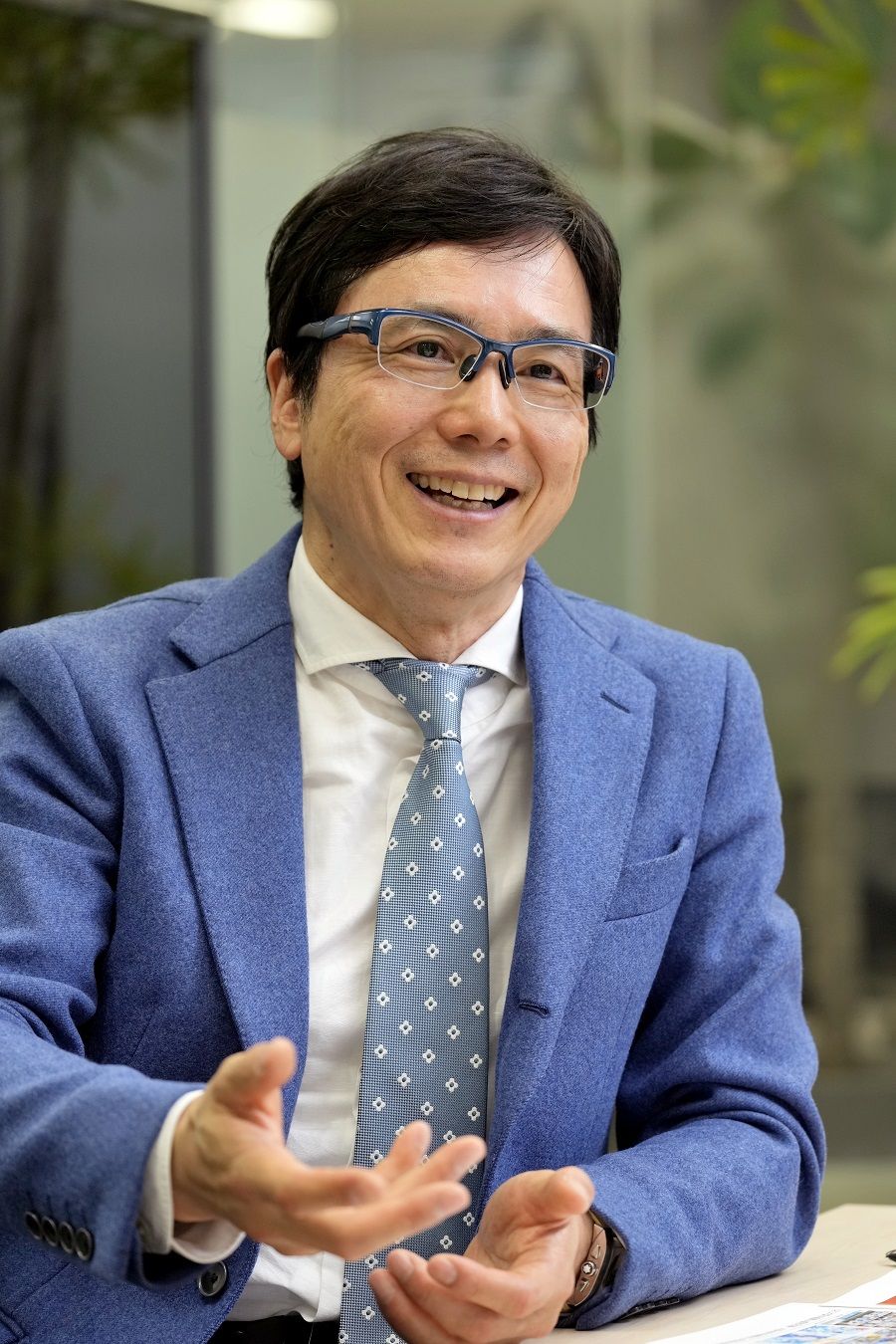 社内の人材交流について、熱く語る菊地社長。1時間超のインタビューの中で、20分ほど割くことになった（撮影：梅谷秀司）／写真をすべて見る場合は本サイト（東洋経済オンライン）内でご覧ください