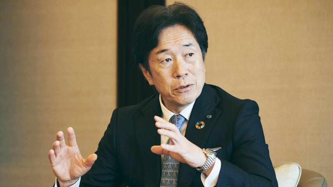 激変する自動車業界で、販売台数111万台(2022年度)の中規模メーカーであるマツダがどのように勝ち残るか。毛籠新社長にかかる期待は大きい(写真:マツダ)