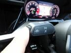 レバー先端に先進安全技術のオン／オフスイッチ
