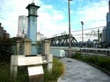 八ツ山橋を渡る北総鉄道の7260形。京成3300形のリース車だった（撮影：南正時）