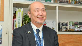 八王子市立高尾山学園校長の黒沢正明氏