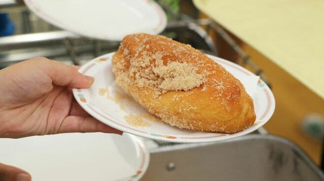 給食から｢揚げパン｣が消滅？業者｢撤退｣の背景