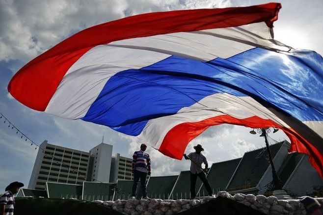 タイ軍事政権､｢胸の下半分自撮り｣は違法！