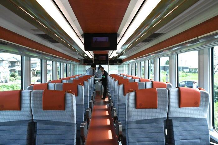 1号車の車内