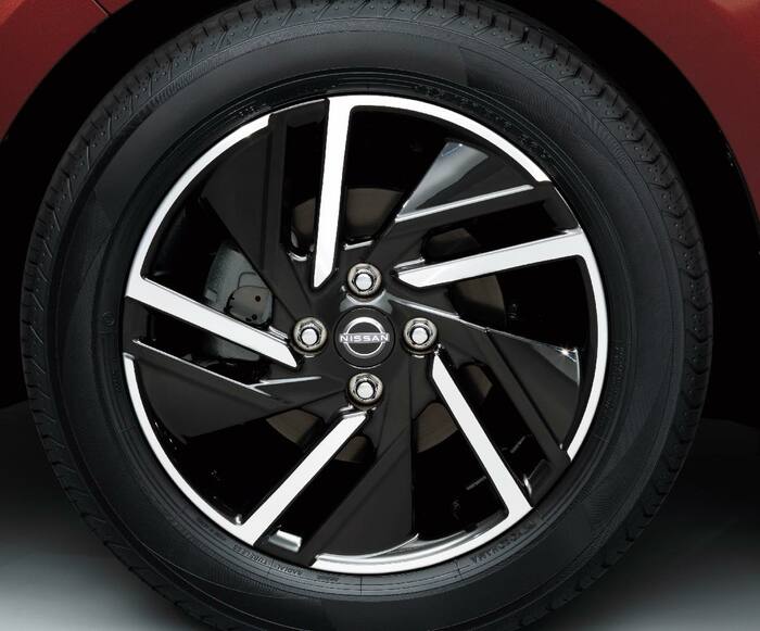 日産「新型ノート」のエクステリア（写真：日産自動車）